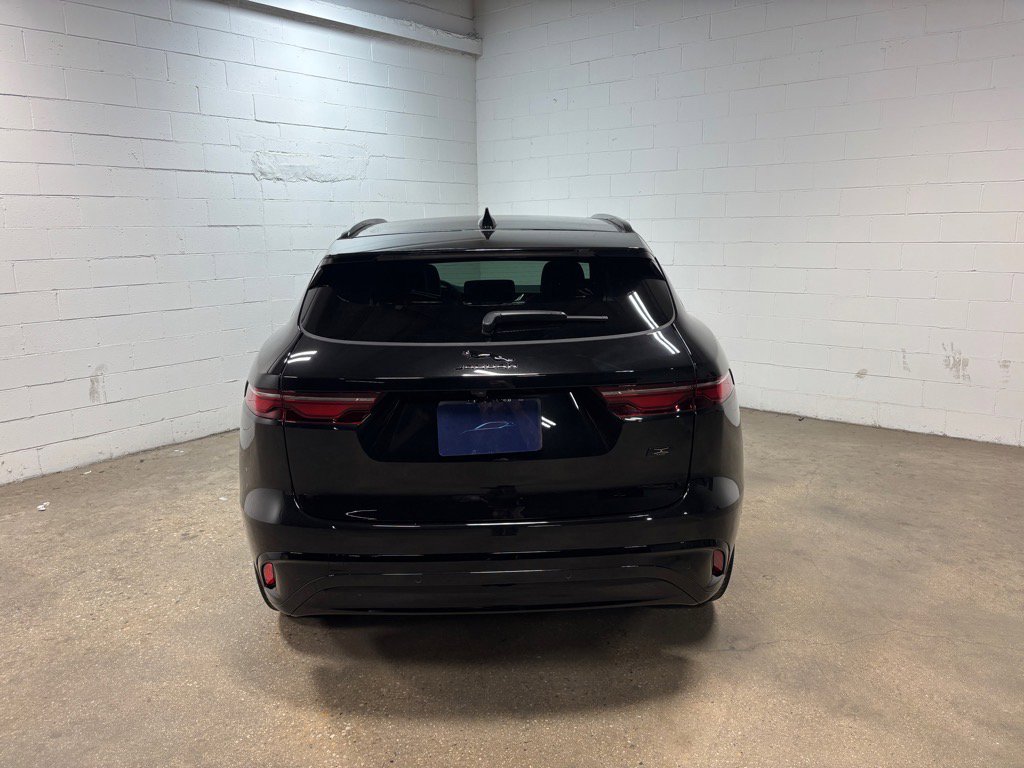 New 2026 Jaguar F-PACE R-Dynamic S image 8