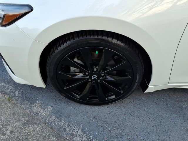 Used 2023 Nissan Maxima SR w/ Sport Mat Group image 4