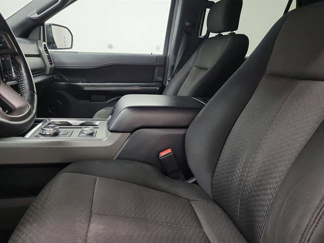 Used 2020 Ford Expedition XLT image 19