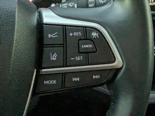 Used 2024 Toyota Highlander XLE image 5