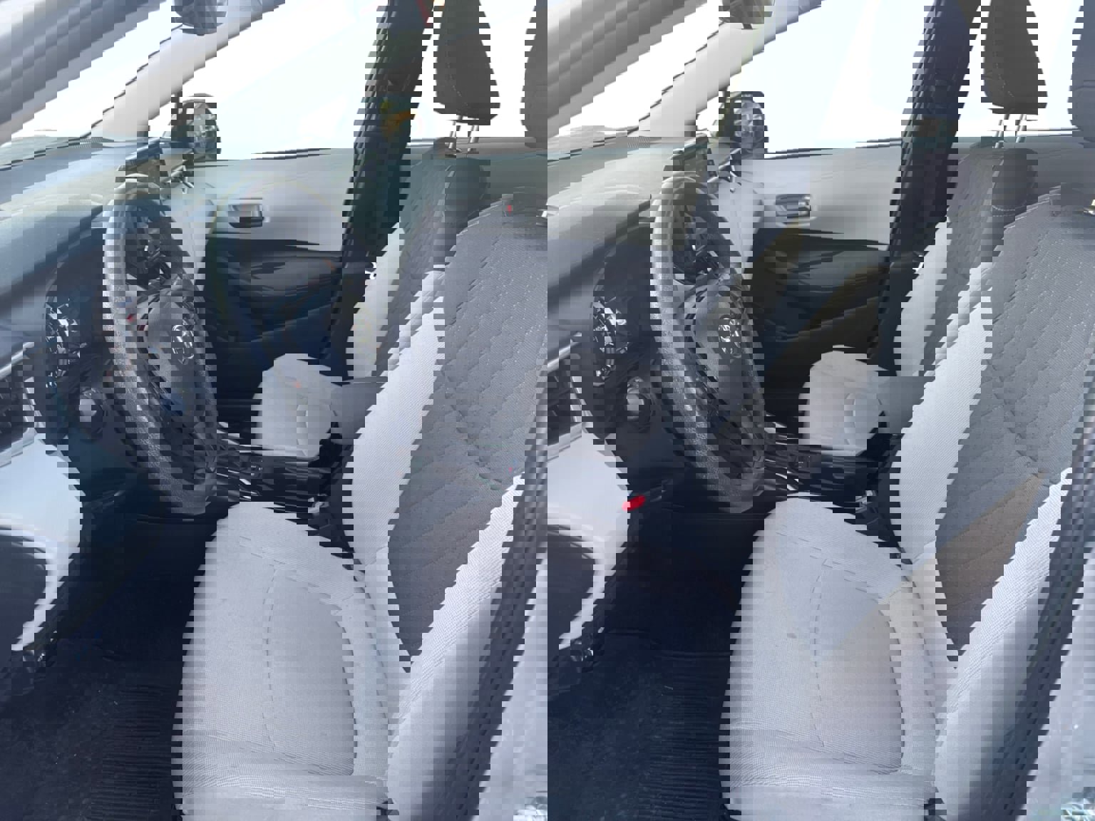 Used 2022 Toyota Corolla LE image 10