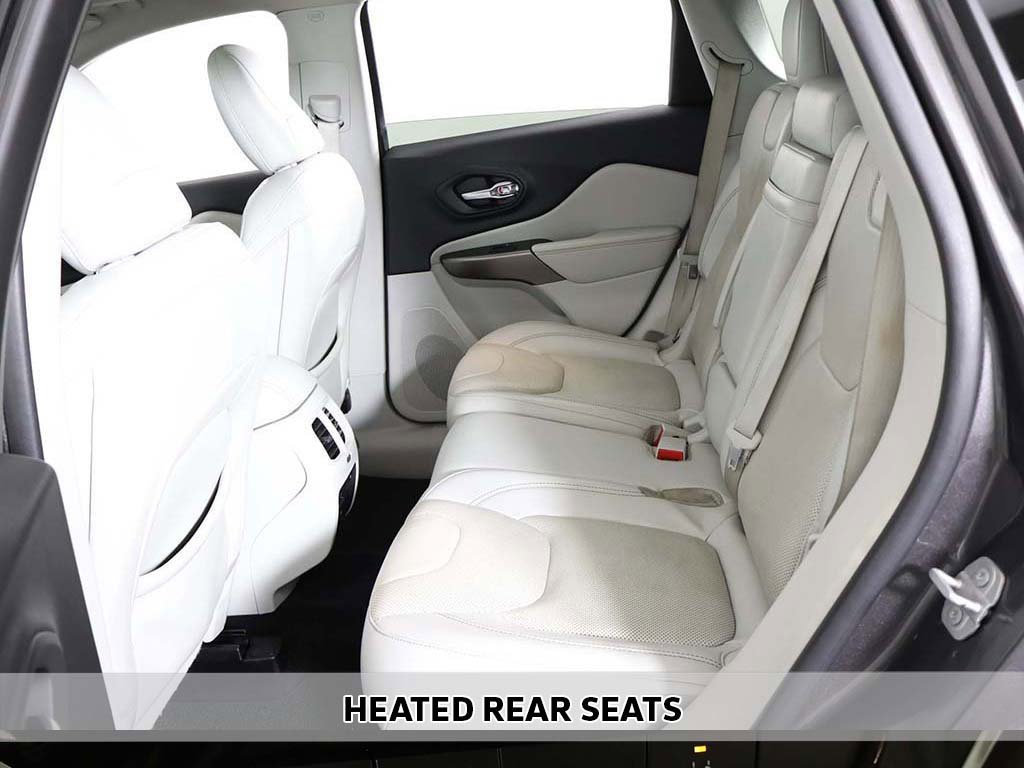 Used 2019 Jeep Cherokee Overland w/ Technology Group image 9