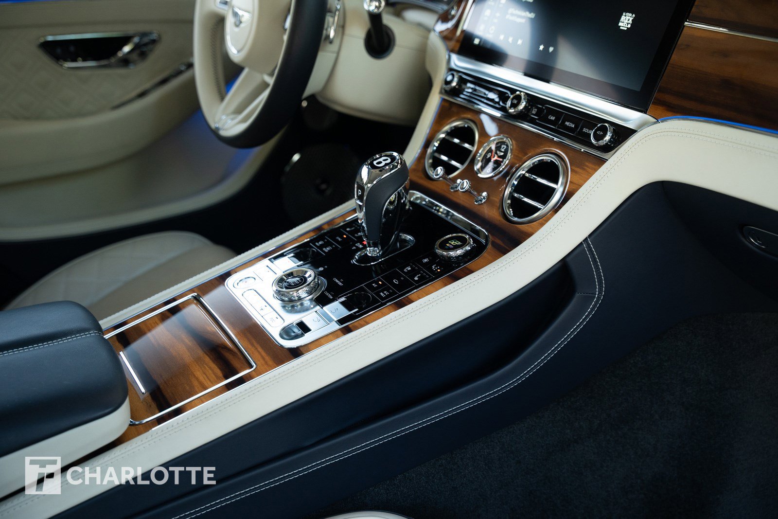 Used 2021 Bentley Continental GT image 31