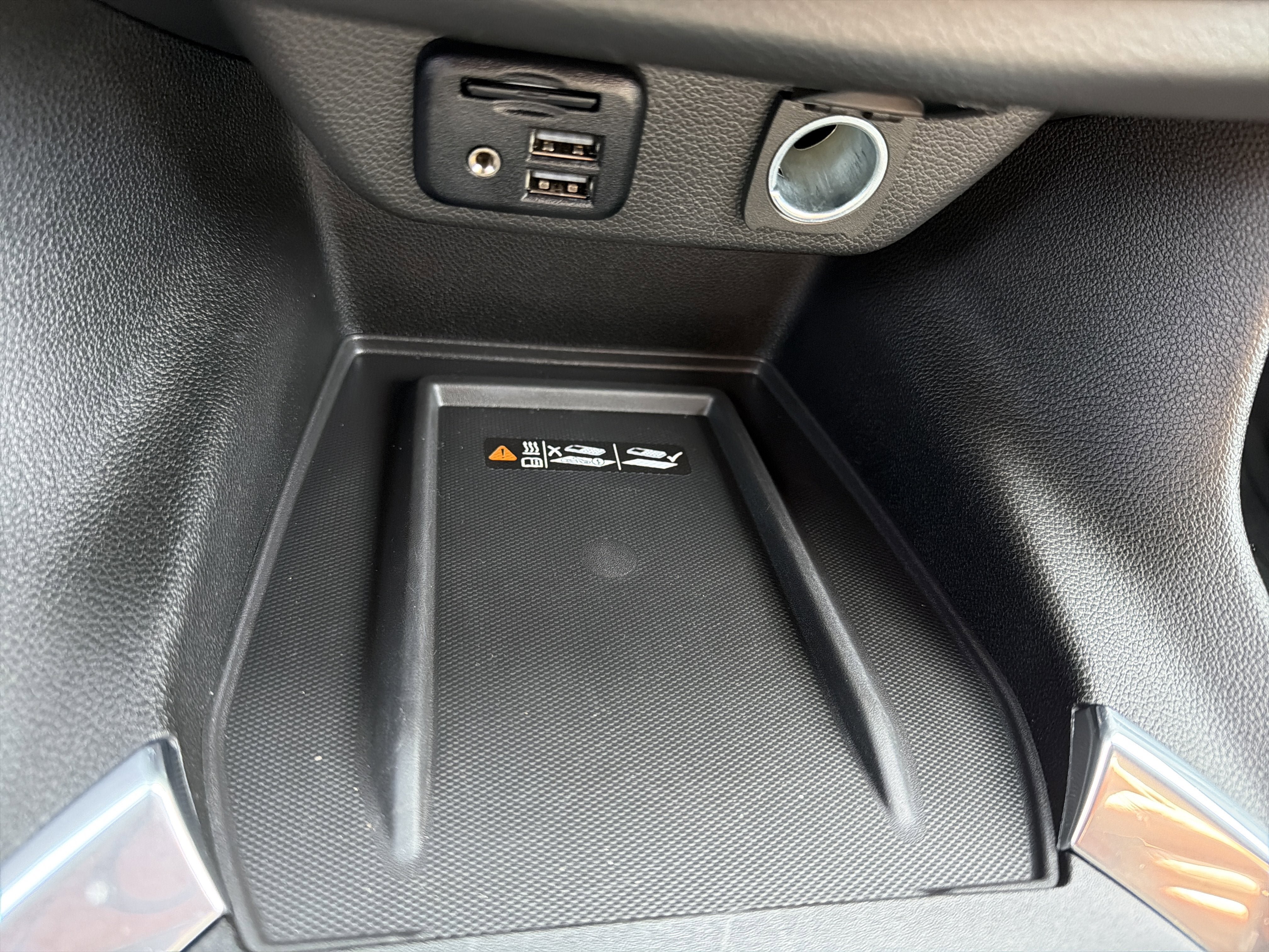 Used 2023 Chevrolet Traverse RS w/ LPO, Floor Liner Package image 22