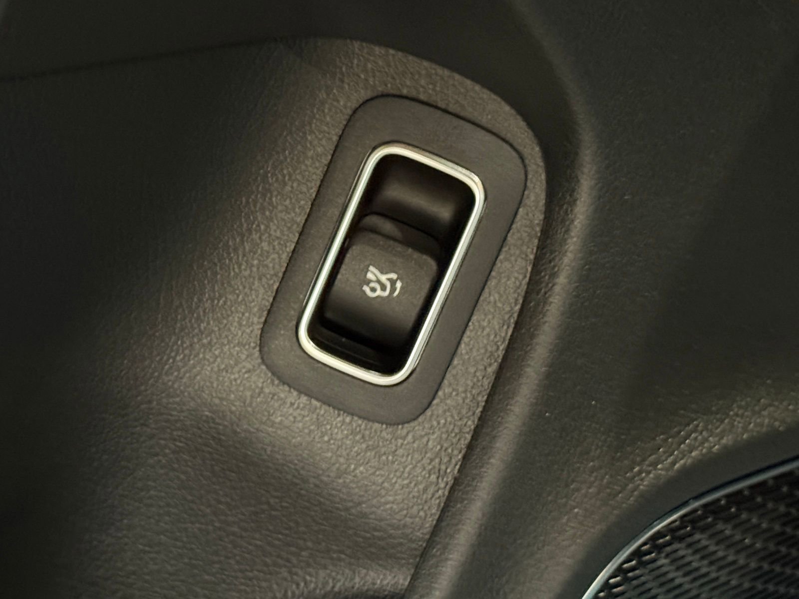 New 2026 Mercedes-Benz CLA 35 AMG 4MATIC image 19