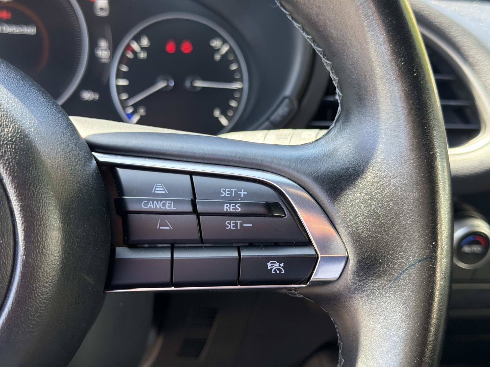 Used 2024 MAZDA MAZDA3 s FWD image 19
