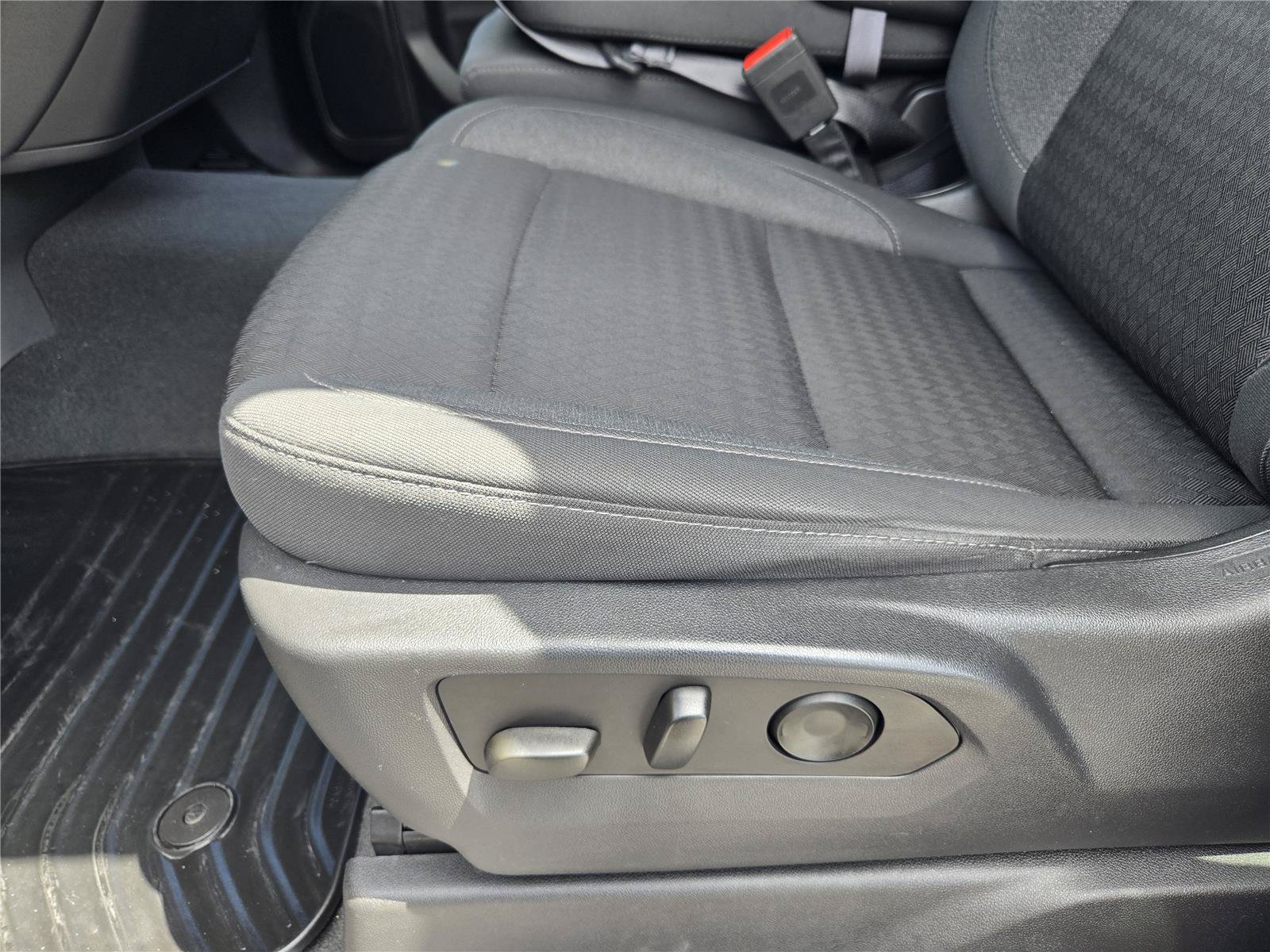 Used 2023 Chevrolet Silverado 1500 Custom w/ LPO, Dark Essentials Package RWD image 22