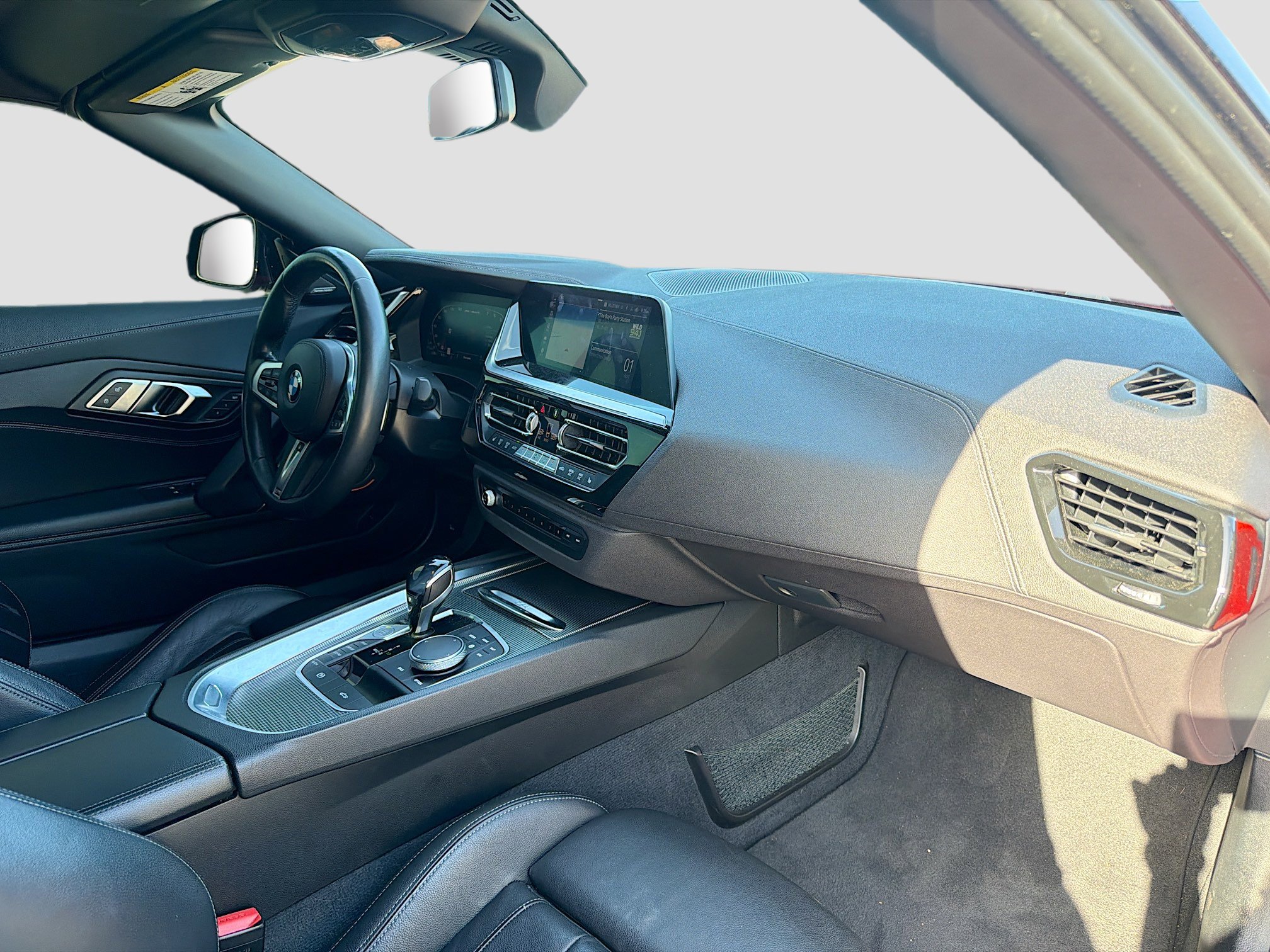 Used 2020 BMW Z4 M40i w/ Executive Package image 13