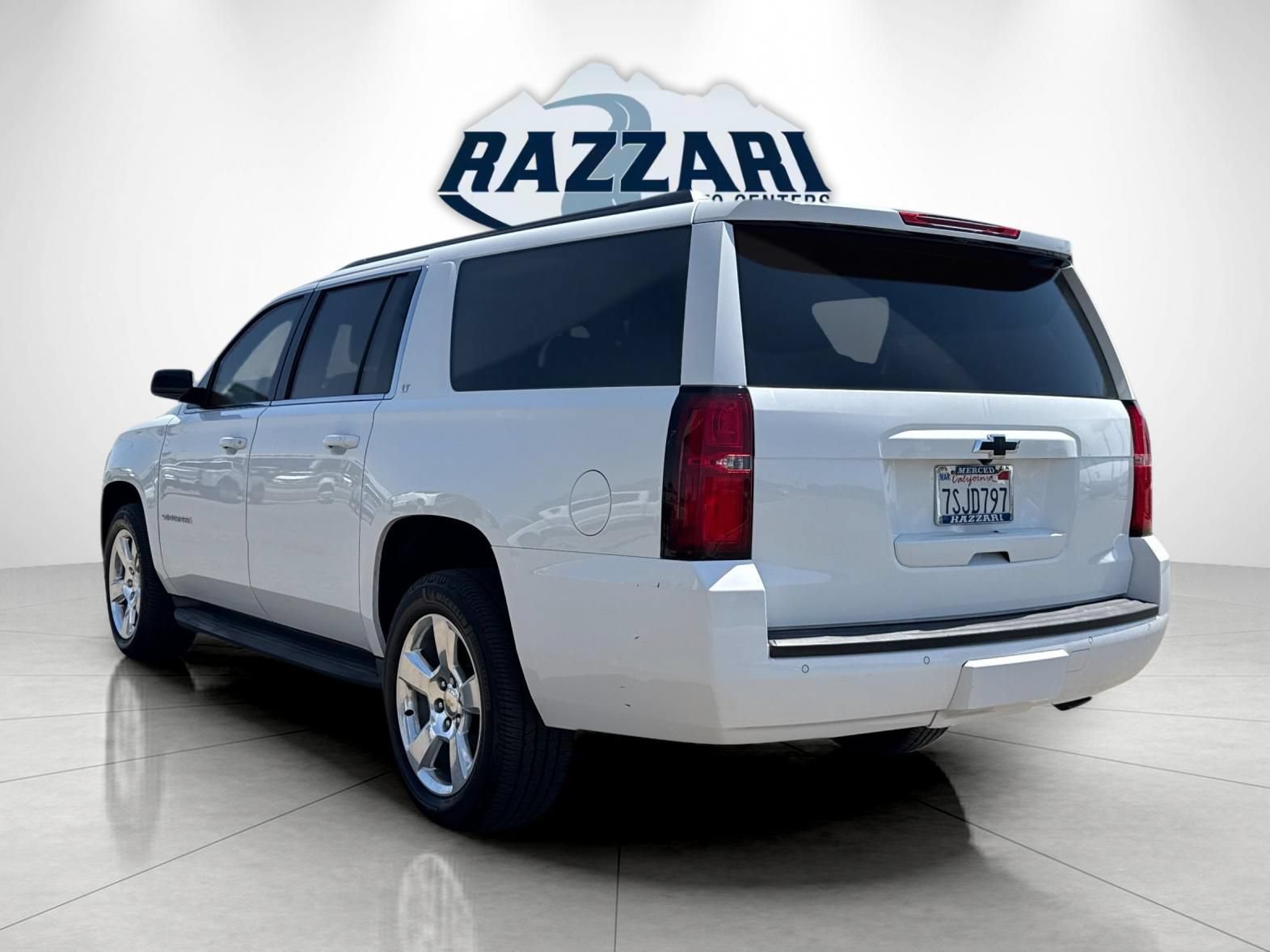 Used 2016 Chevrolet Suburban LT w/ Luxury Package RWD image 5