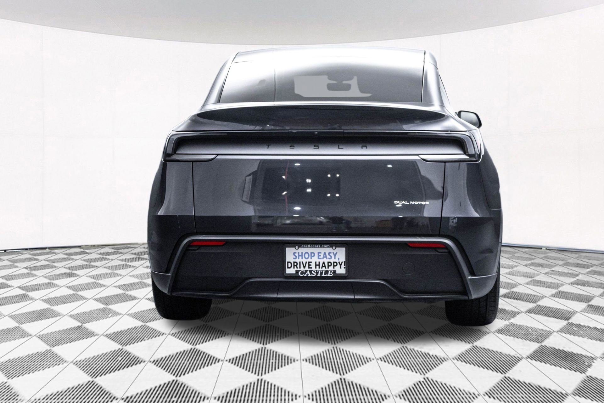 Used 2026 Tesla Model Y AWD image 9