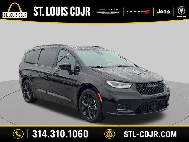Used 2025 Chrysler Pacifica Limited