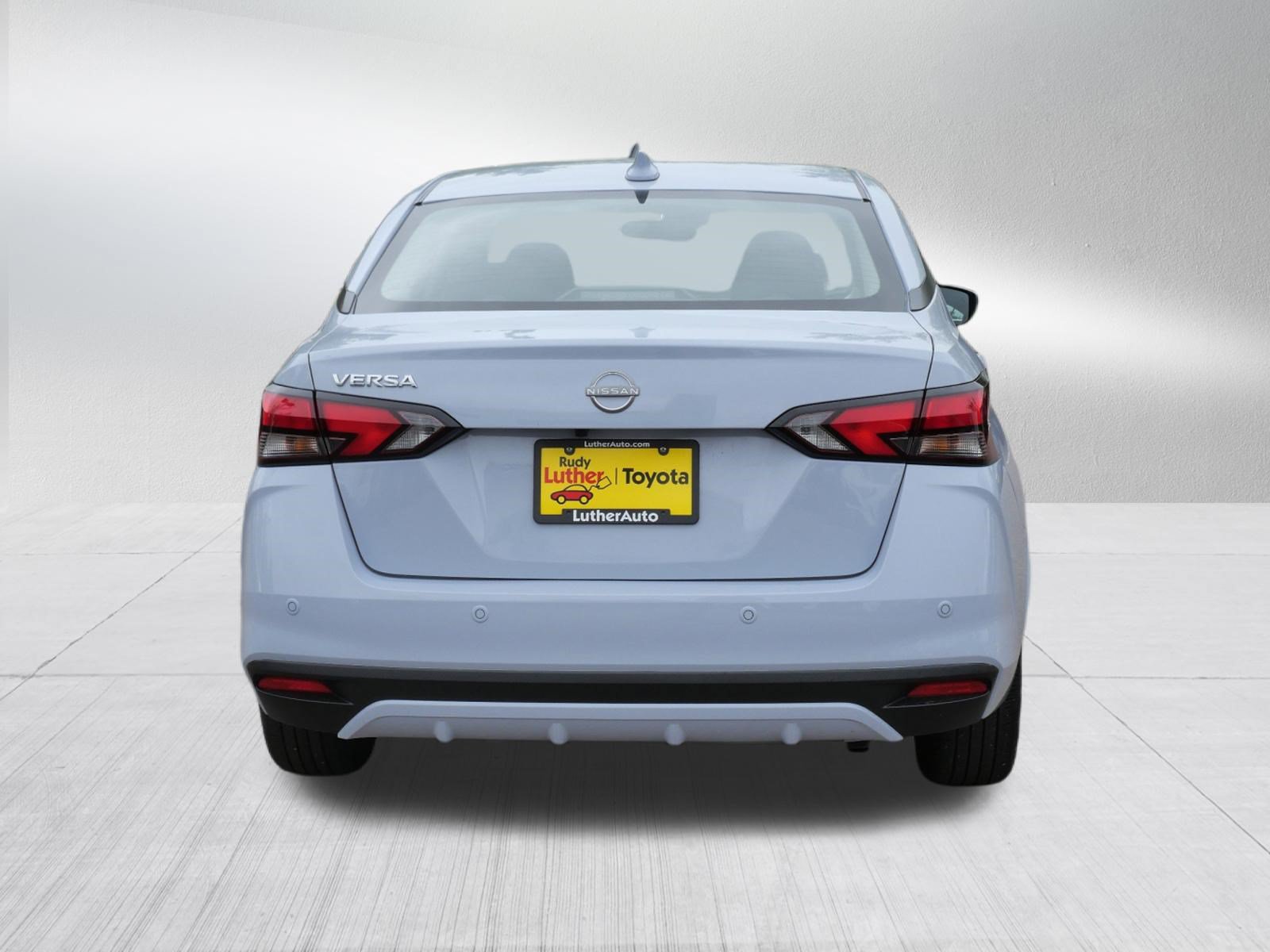 Used 2025 Nissan Versa SV FWD image 6