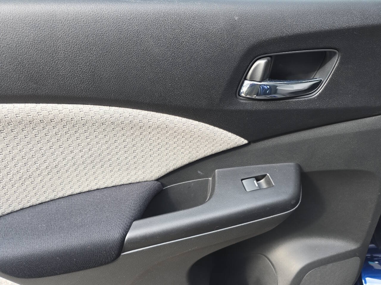 Used 2015 Honda CR-V EX image 17