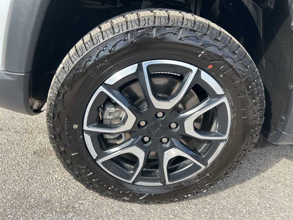 Used 2024 Jeep Compass Trailhawk image 18