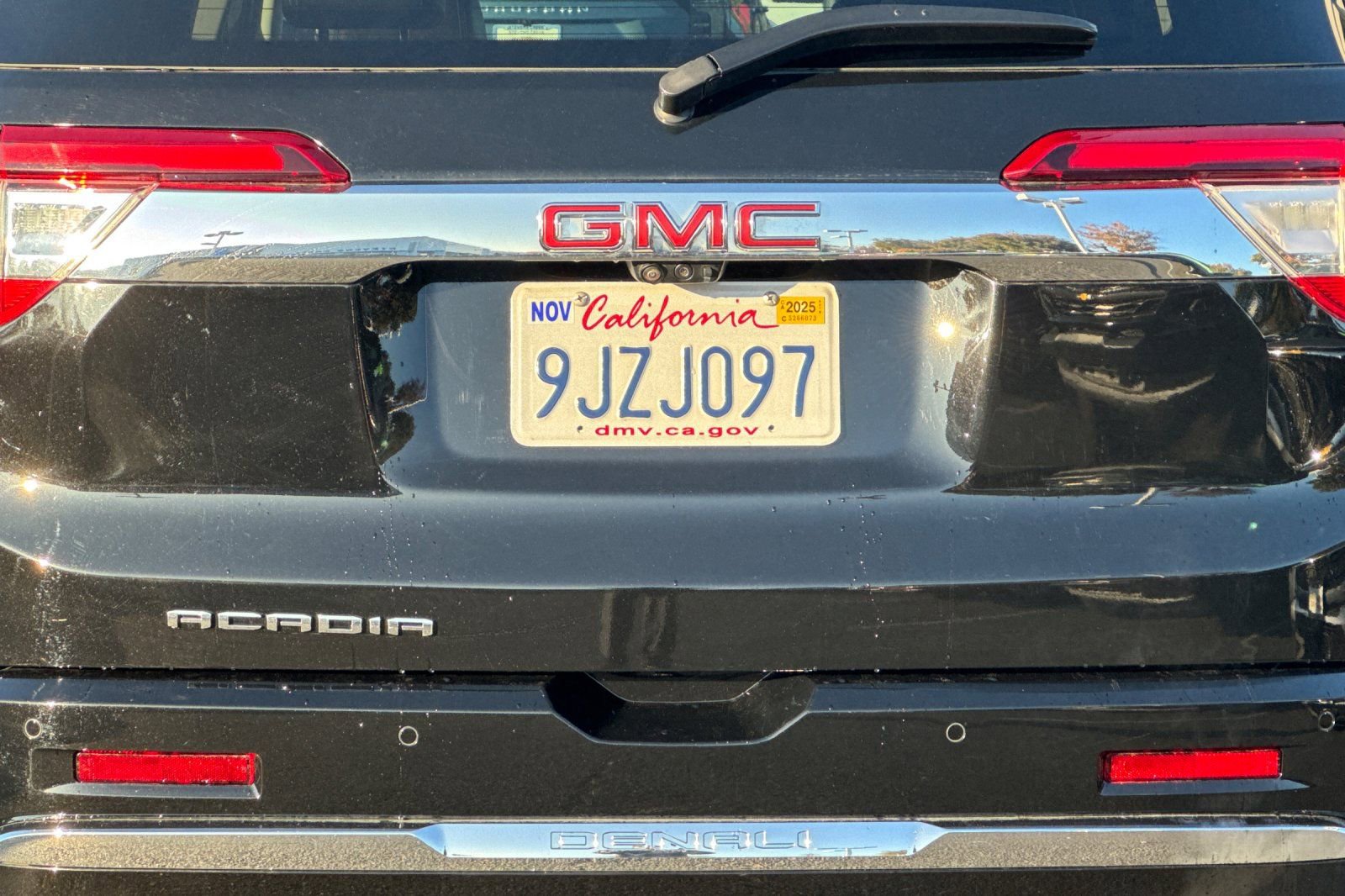 Used 2023 GMC Acadia Denali w/ Black Diamond Edition image 47