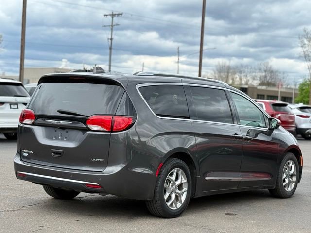 Used 2019 Chrysler Pacifica Limited FWD image 46