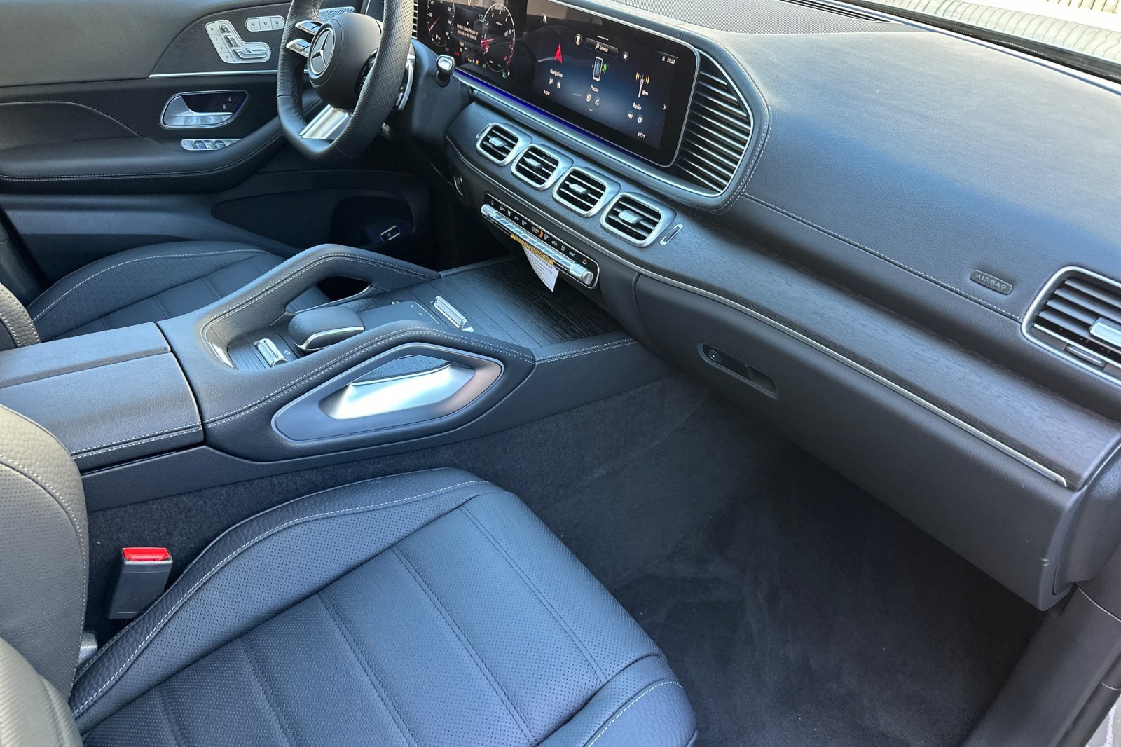New 2026 Mercedes-Benz GLS 450 4MATIC image 16