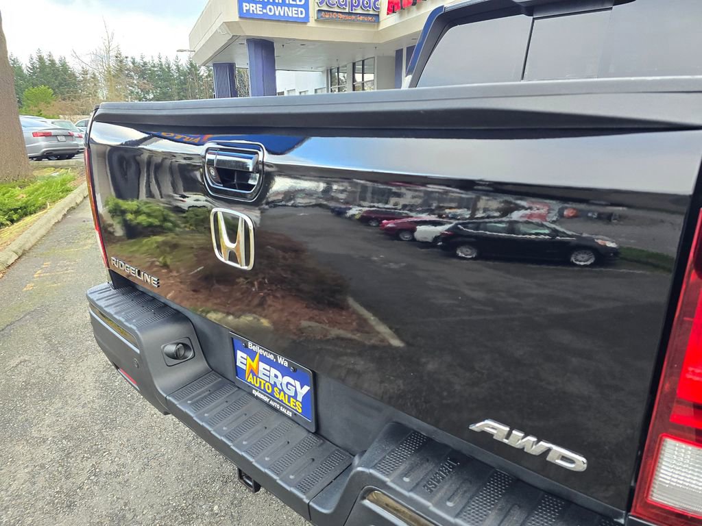 Used 2017 Honda Ridgeline Black Edition image 17