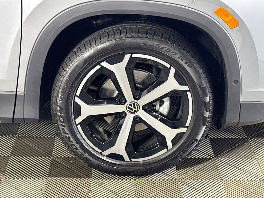 New 2025 Volkswagen Tiguan SE image 22