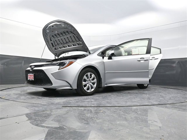Used 2022 Toyota Corolla LE image 37