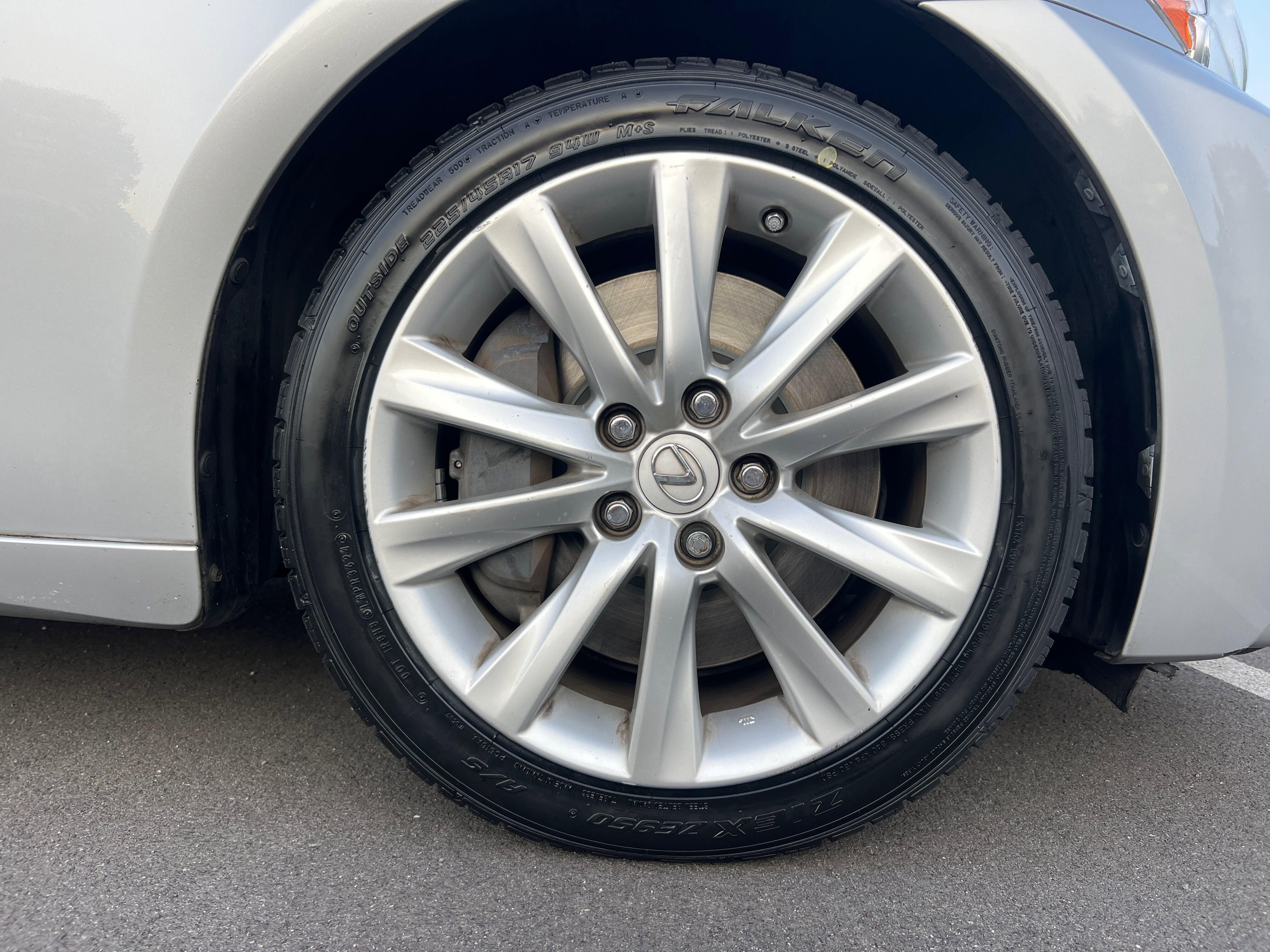 Used 2016 Lexus IS 200t image 9