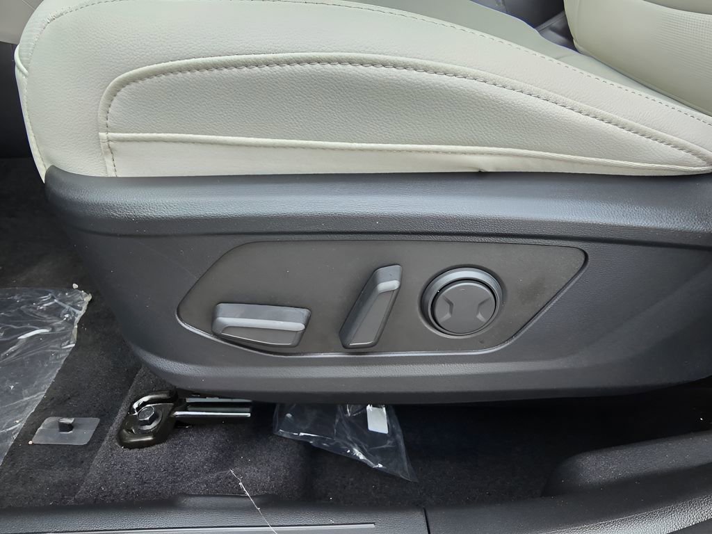 New 2026 Hyundai Tucson SEL image 16