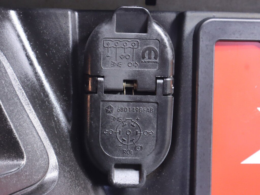 Used 2016 RAM 1500 Sport w/ Sport Premium Group image 38