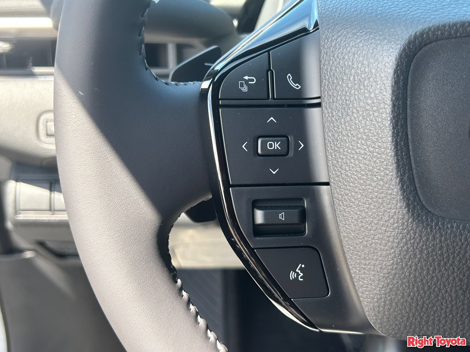 New 2026 Toyota C-HR AWD/4WD image 31