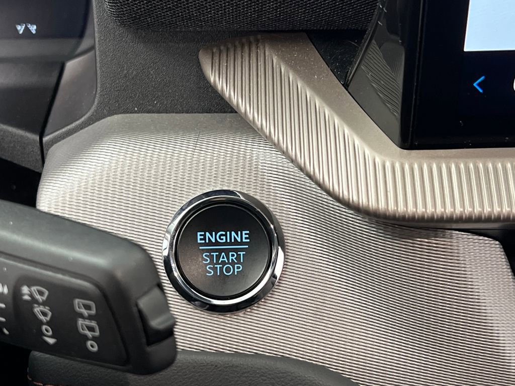 Used 2025 Ford Explorer Active image 51