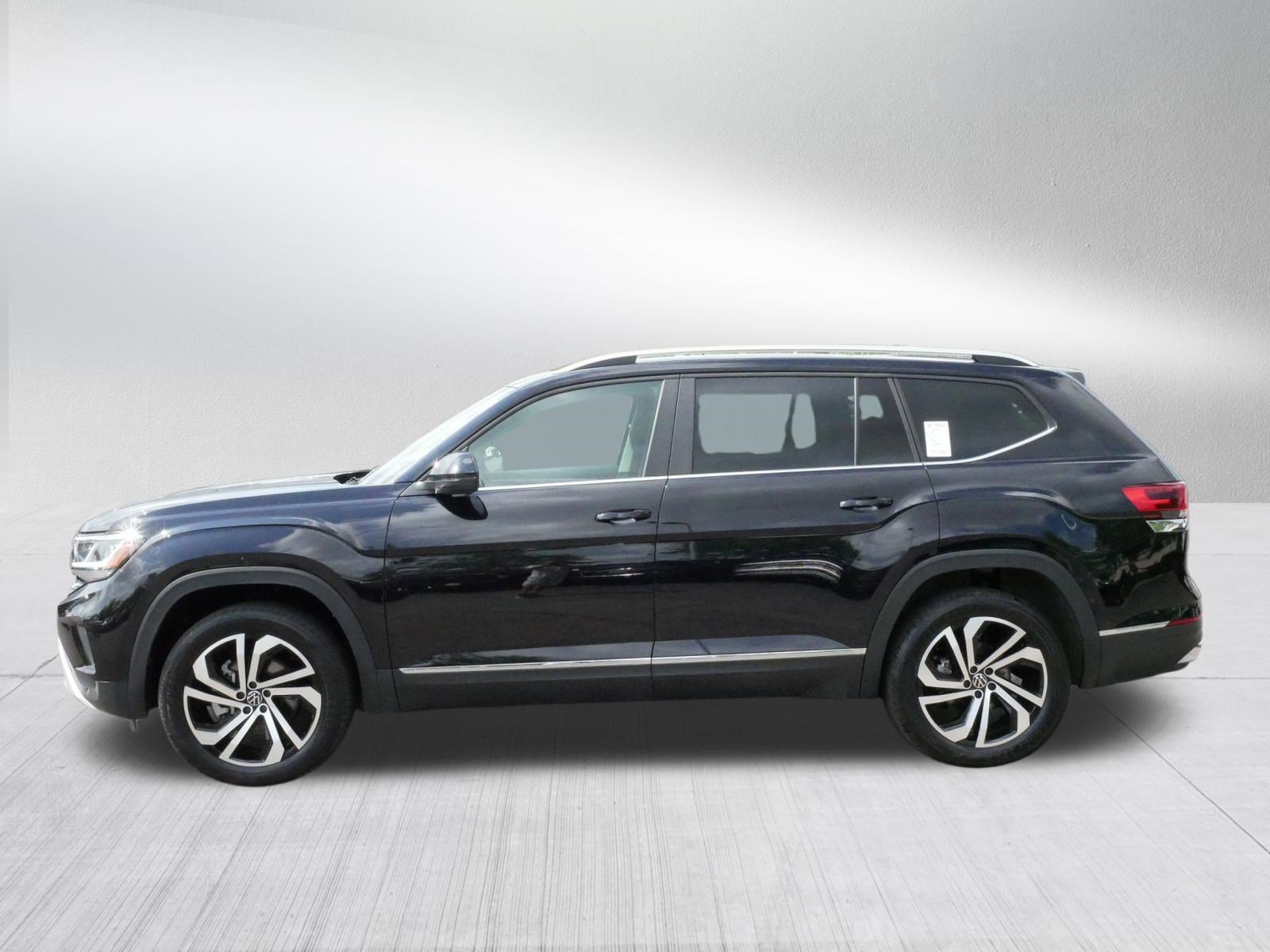 Certified 2023 Volkswagen Atlas SEL AWD/4WD image 2