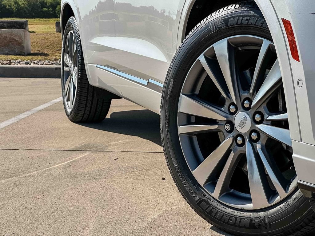 Used 2020 Cadillac XT6 Premium Luxury w/ Platinum Package FWD image 9