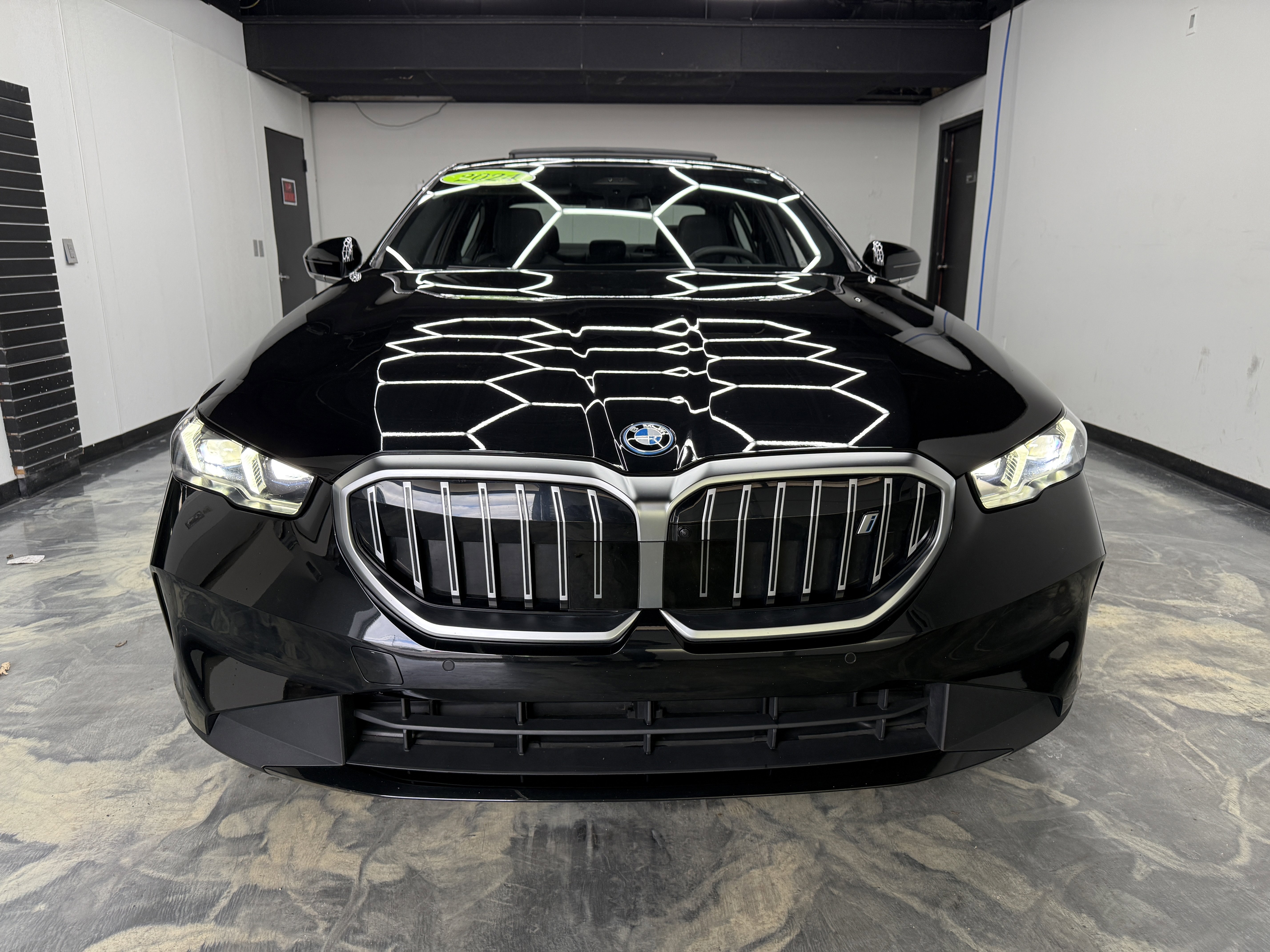 Used 2024 BMW i5 eDrive40i w/ M Sport Package image 7