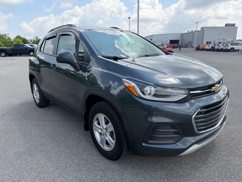 Used 2022 Chevrolet Trax LT w/ LT Convenience Package AWD/4WD image 7