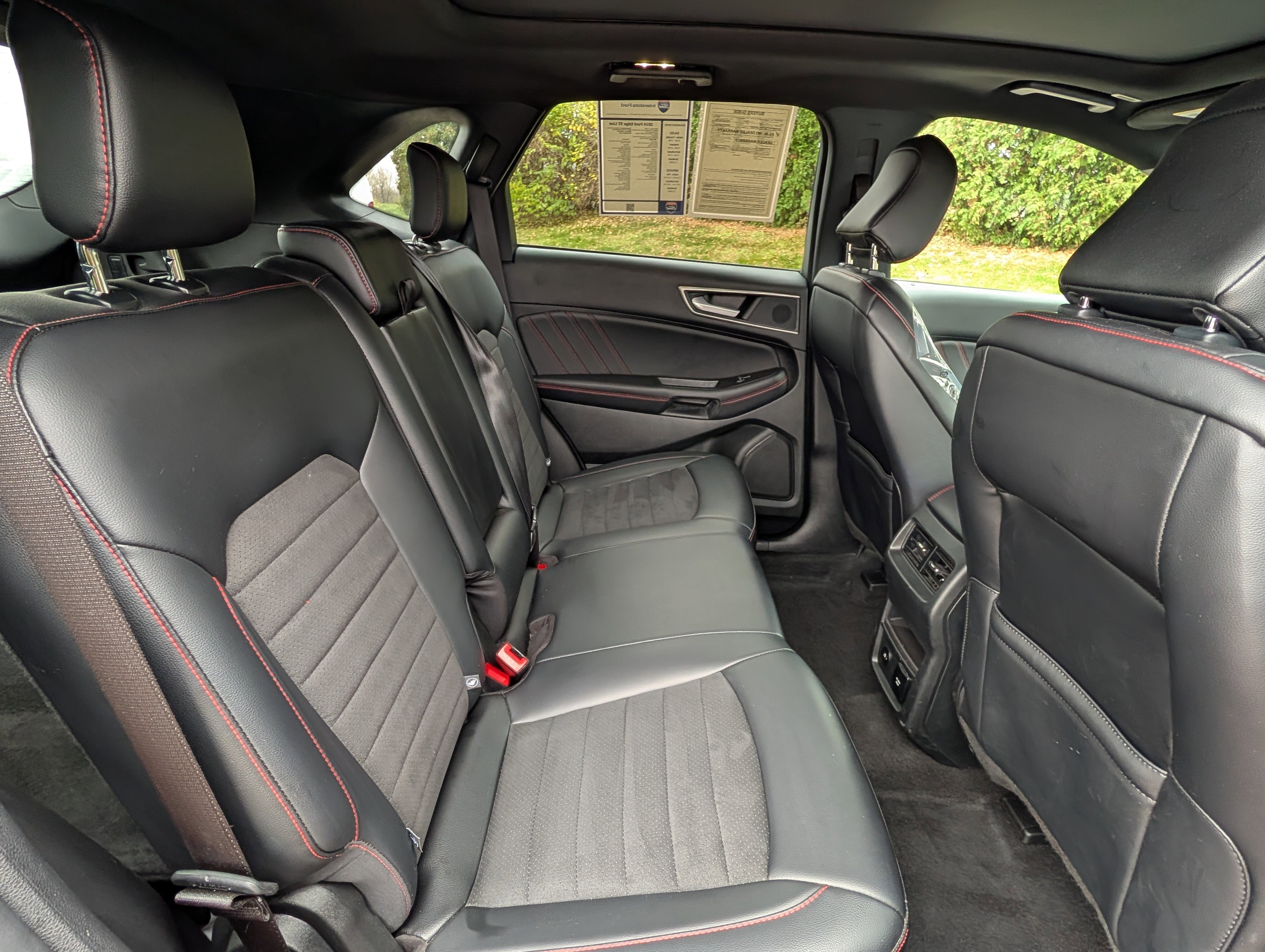 Used 2024 Ford Edge ST-Line image 27