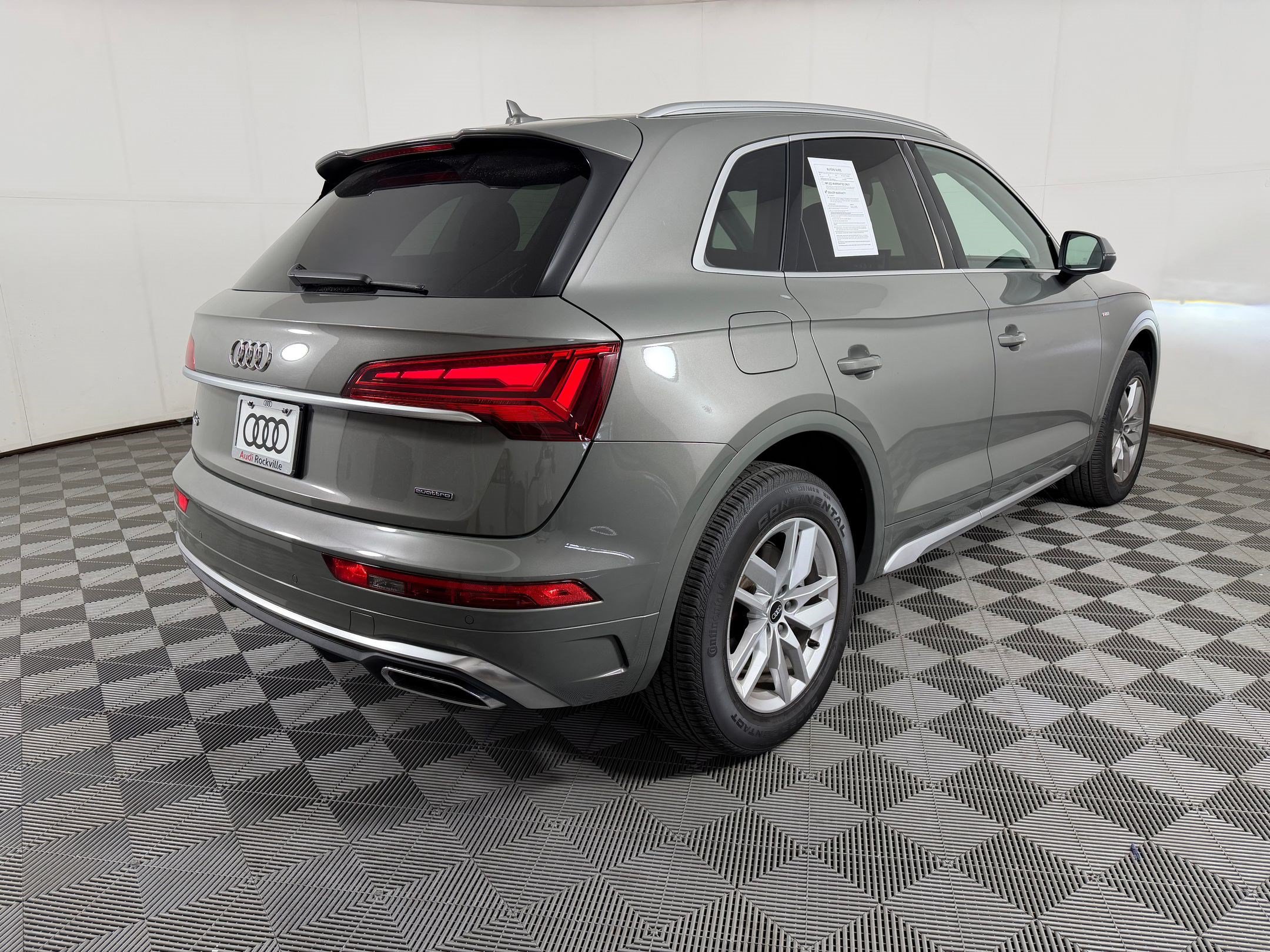 Certified 2023 Audi Q5 2.0T Premium w/ Convenience Package AWD/4WD image 9