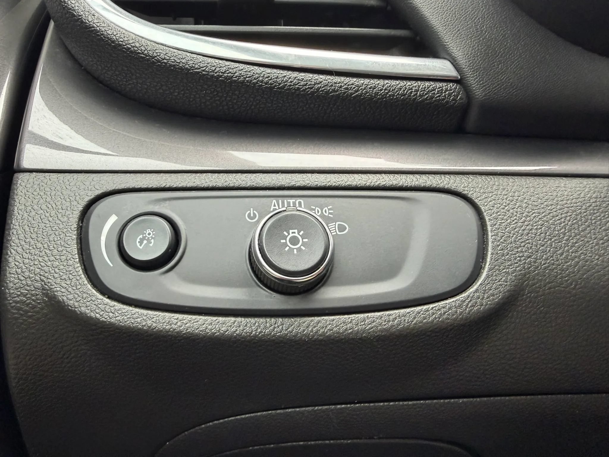 Used 2017 Buick Encore Preferred FWD image 24