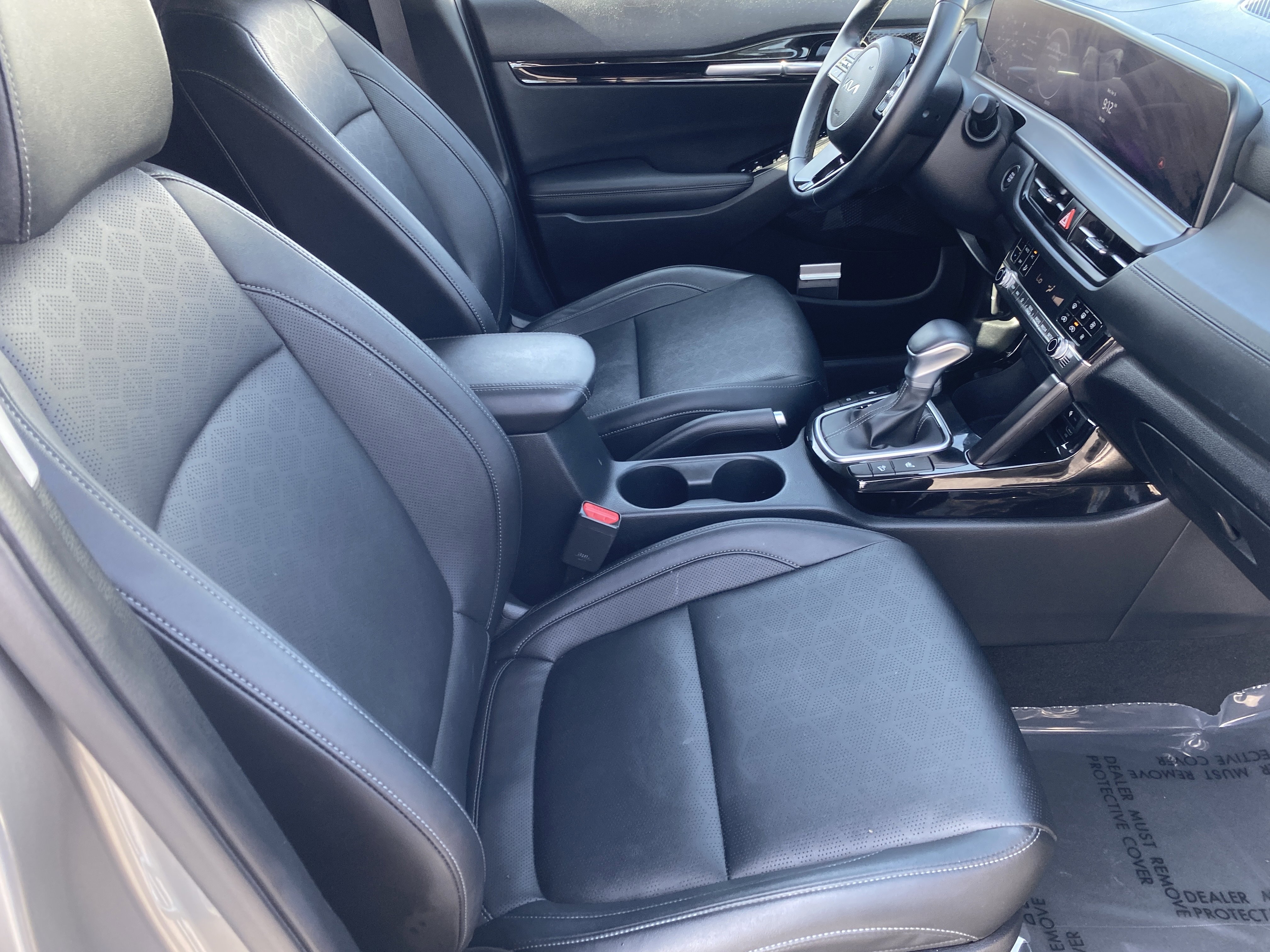 Used 2024 Kia Seltos EX image 9