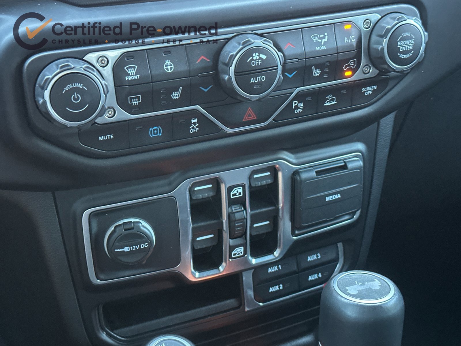 Used 2021 Jeep Wrangler Unlimited Sahara AWD/4WD image 21