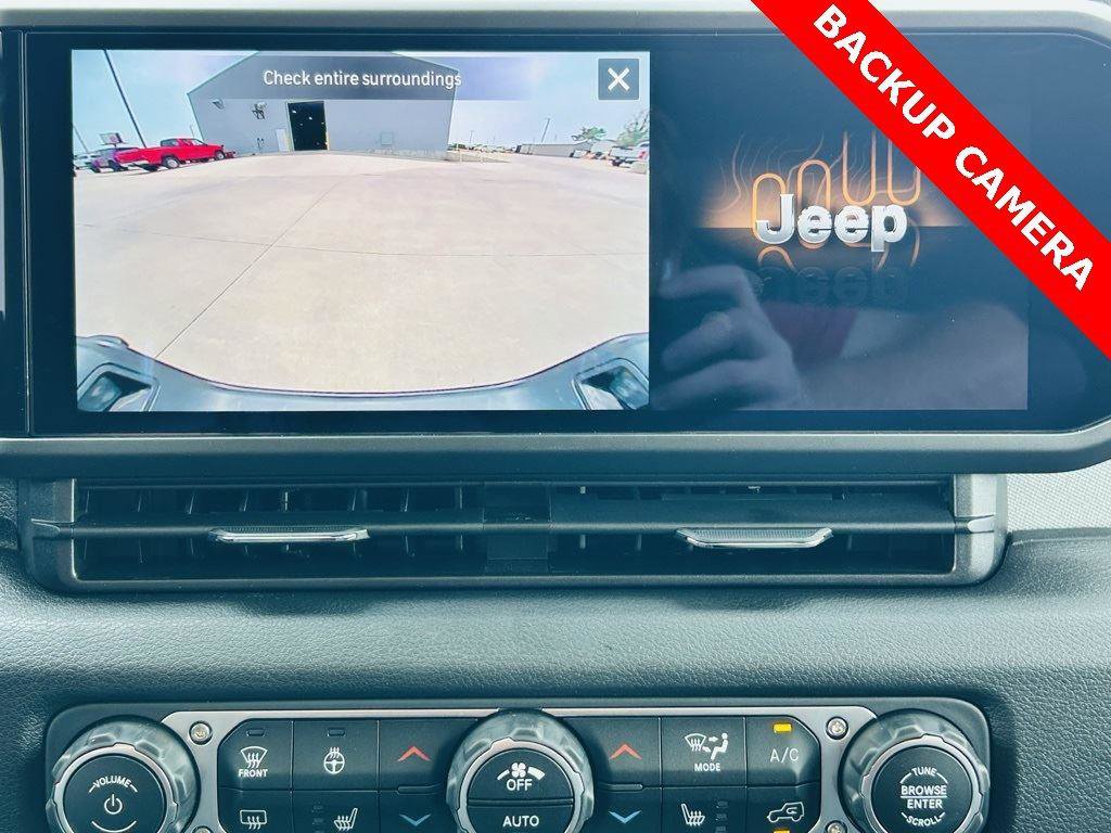 New 2025 Jeep Gladiator Sport image 8