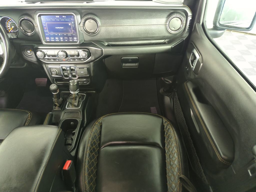 Used 2021 Jeep Gladiator Overland AWD/4WD image 16
