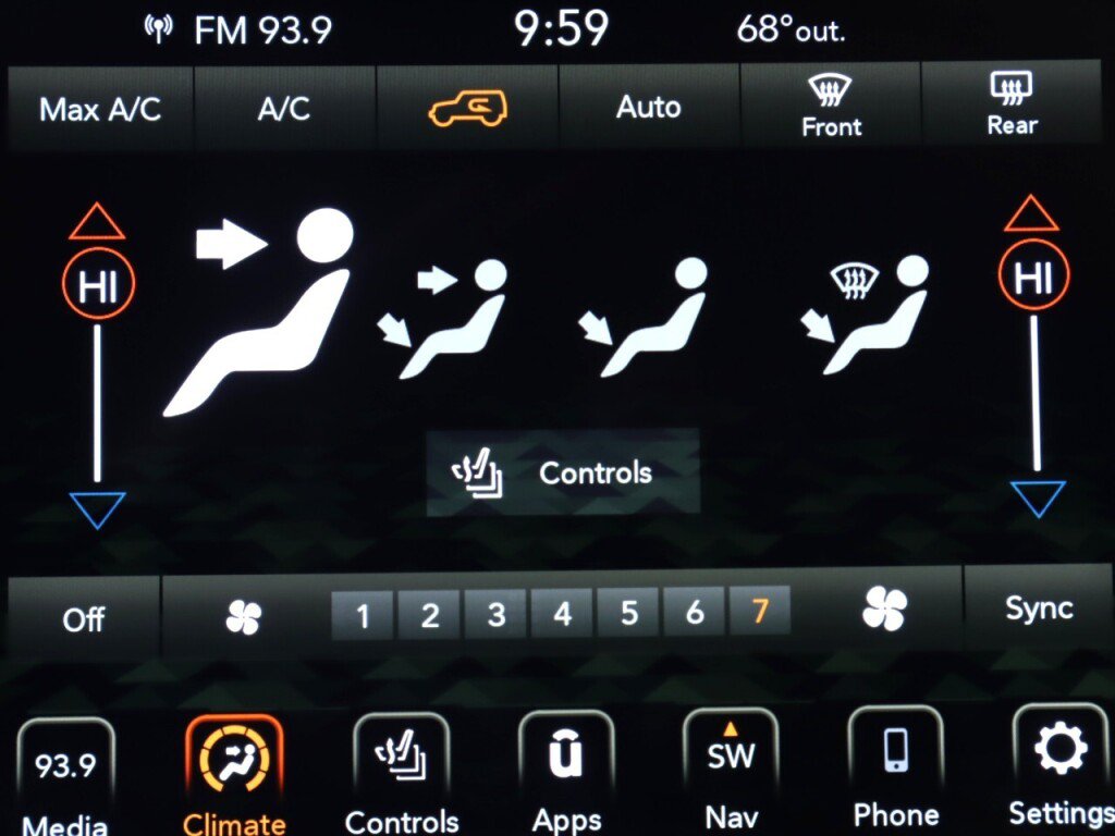 Used 2023 Jeep Wrangler Unlimited w/ Cold Weather Group AWD/4WD image 19