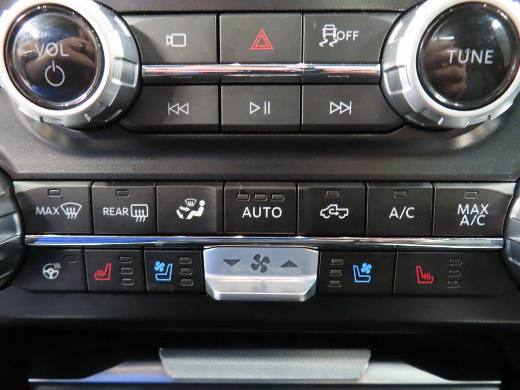 Used 2025 Ford F250 Platinum AWD/4WD image 72