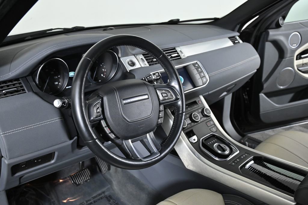 Used 2016 Land Rover Range Rover Evoque SE image 11