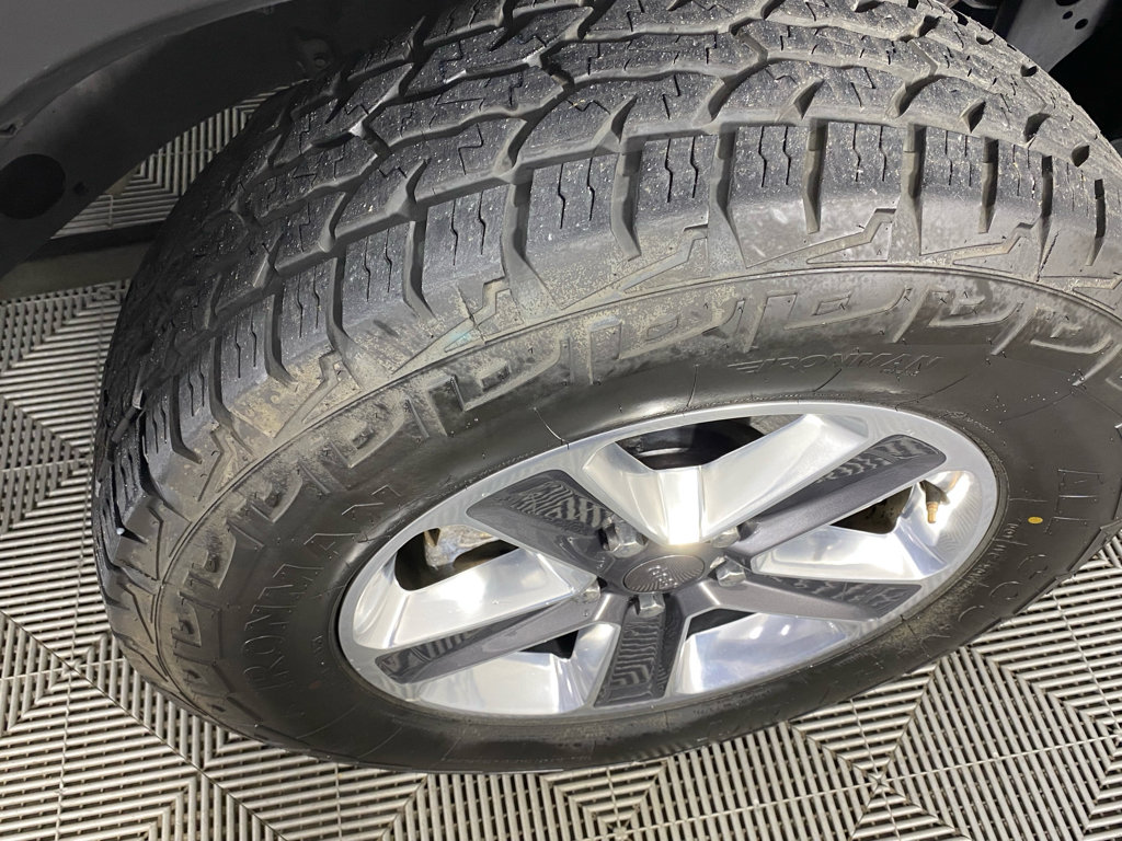 Used 2018 Jeep Wrangler Unlimited Sahara image 8