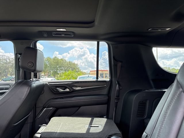 Used 2023 GMC Yukon XL Denali AWD/4WD image 21