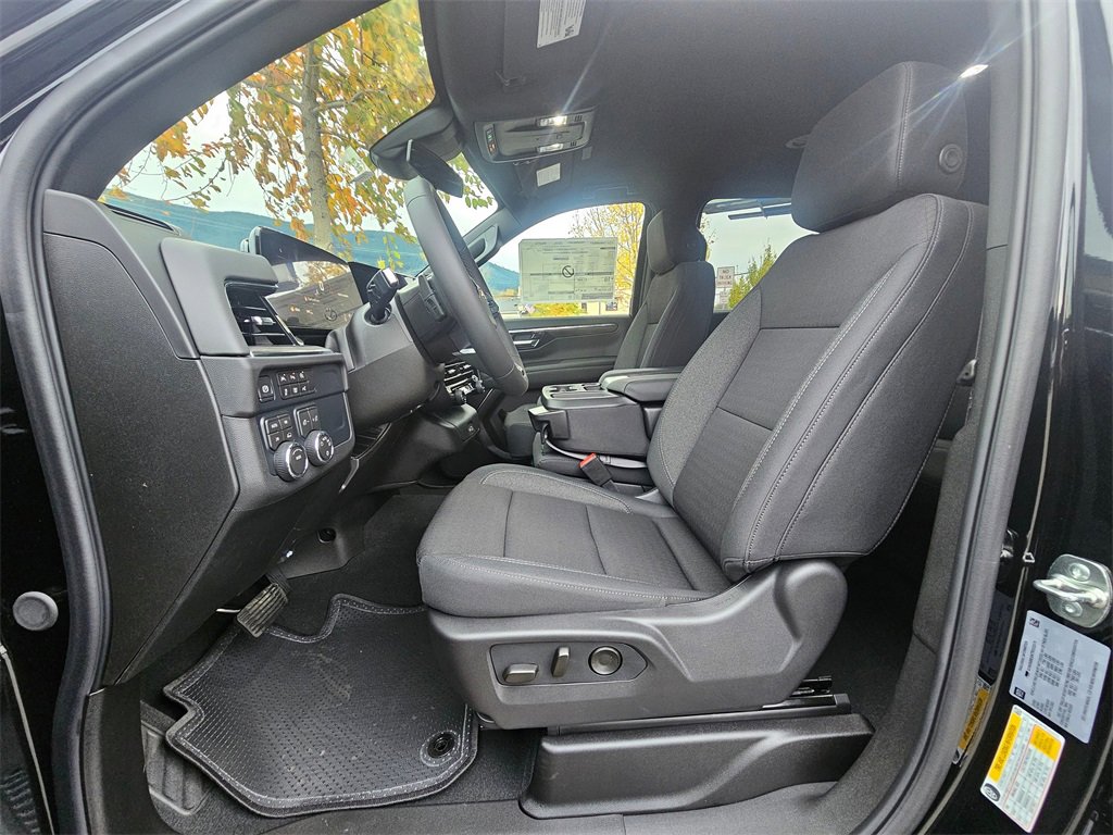 New 2026 Chevrolet Suburban LS image 23