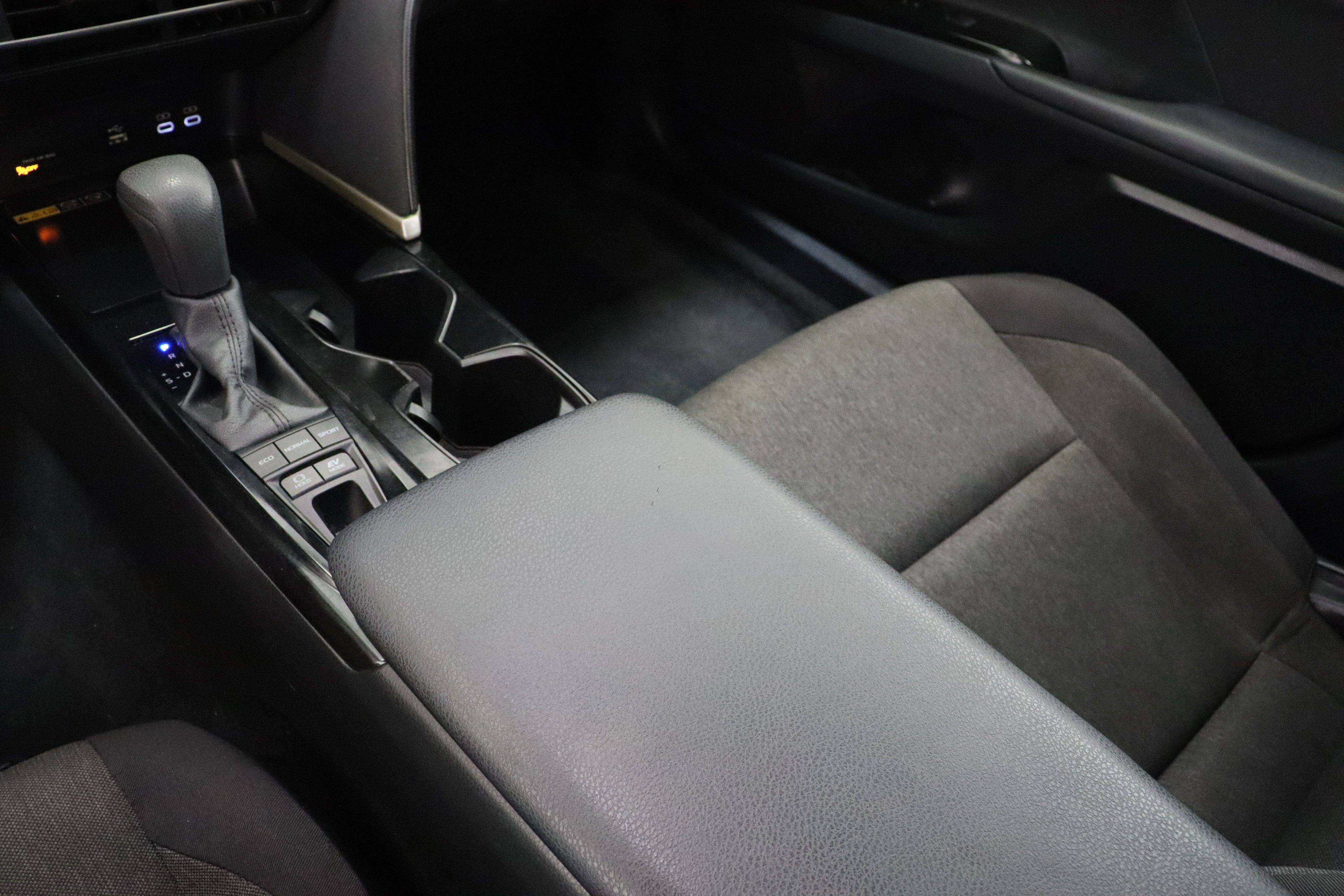 Certified 2025 Toyota Camry LE FWD image 16