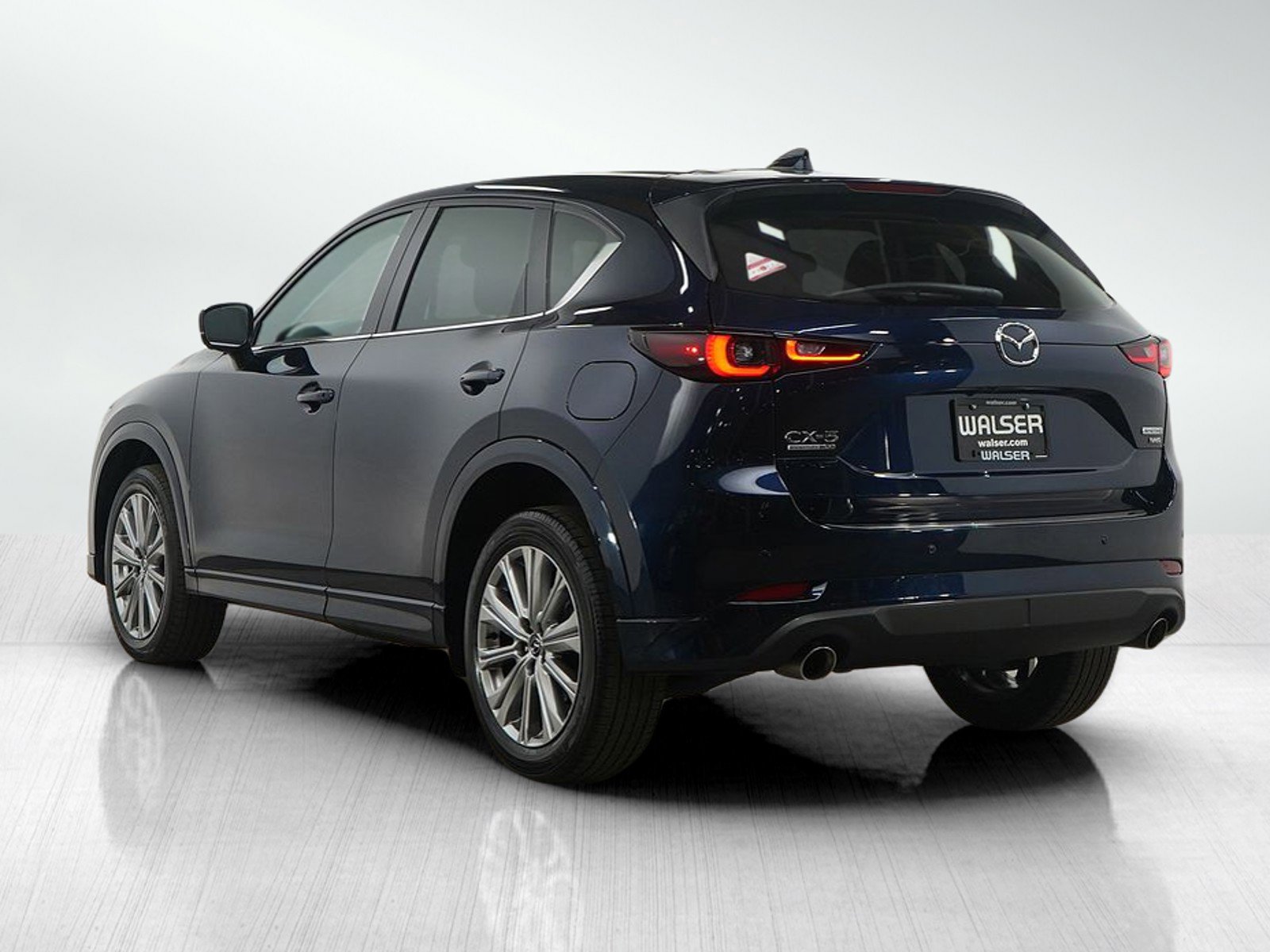 Used 2023 MAZDA CX-5 Signature image 3