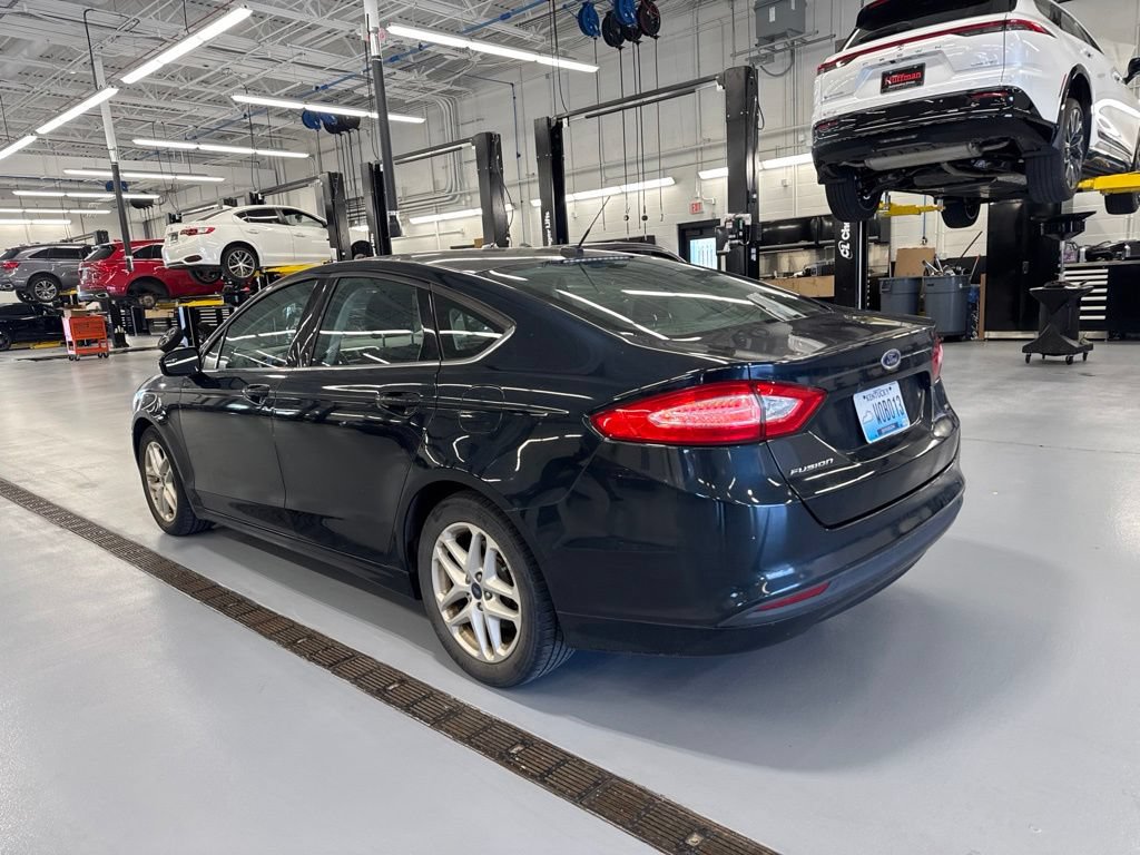 Used 2014 Ford Fusion SE FWD image 7
