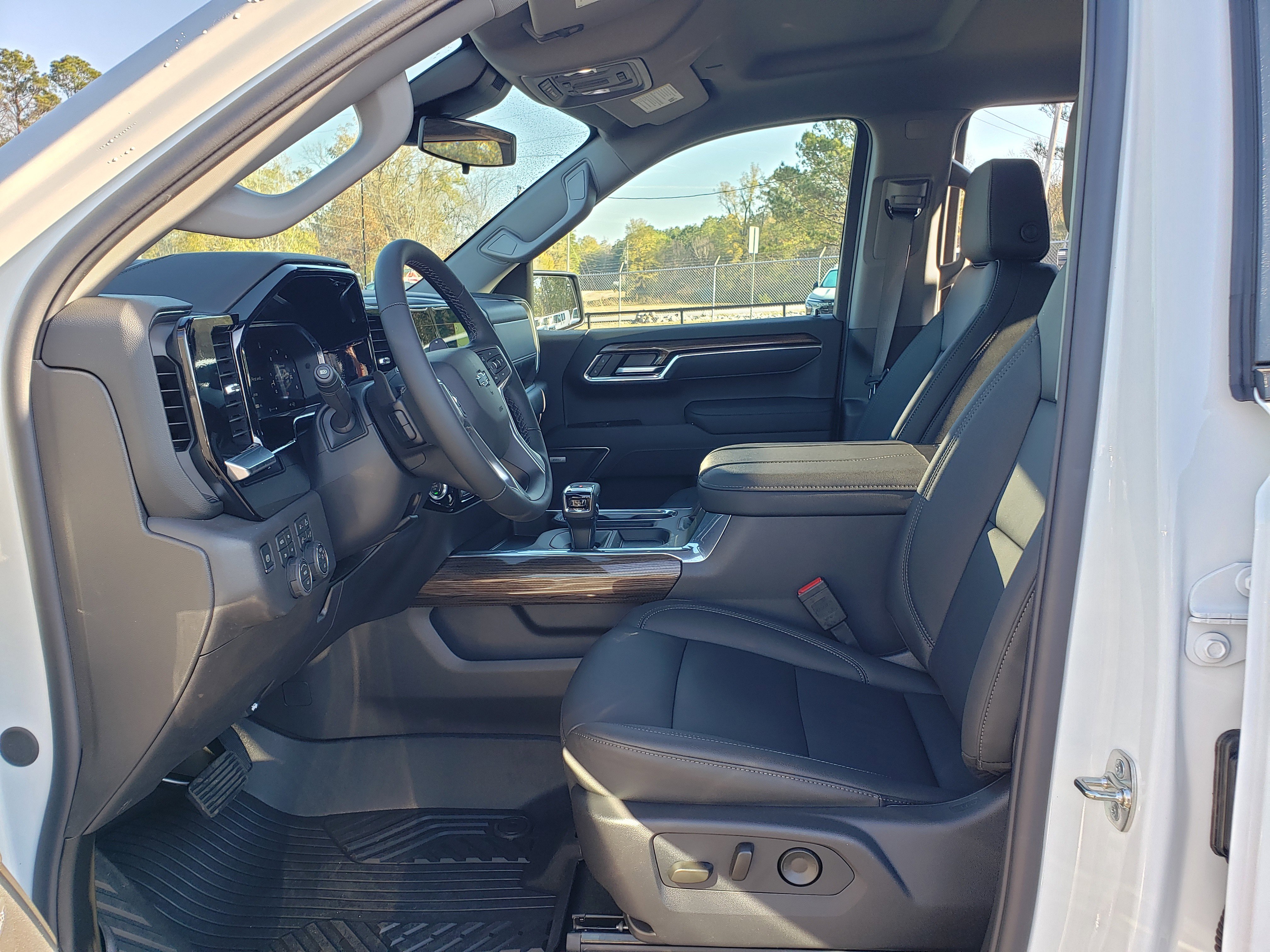 New 2026 Chevrolet Silverado 1500 LT Trail Boss w/ LT Trail Boss Premium Package image 31